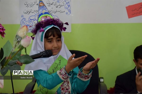 جشن شکوفه ها همزمان با سراسر کشور در مدارس شهر گله‌دار