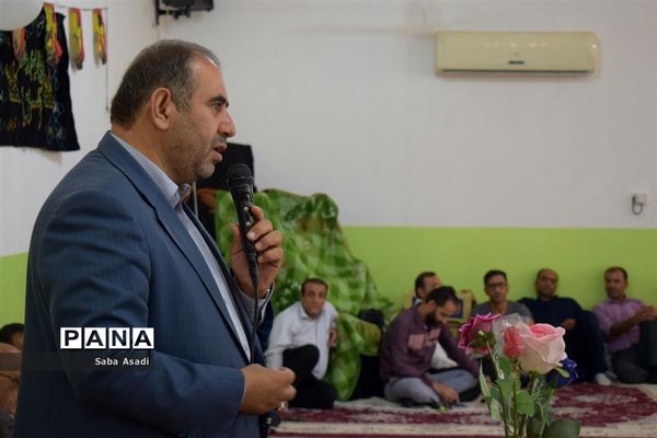 جشن شکوفه ها همزمان با سراسر کشور در مدارس شهر گله‌دار