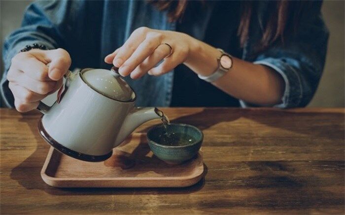 8 دمنوش برای تسکین گلودرد