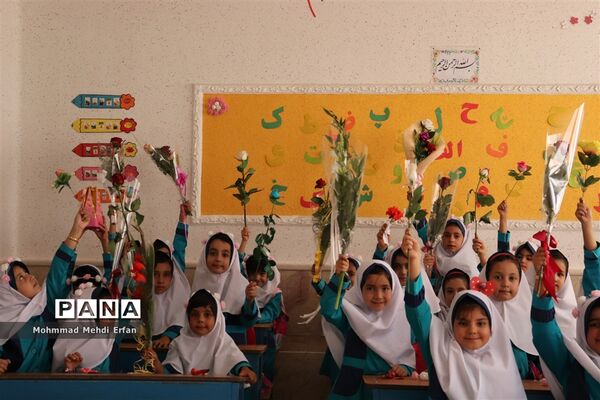 برگزاری جشن روز شکوفه ها در آباده