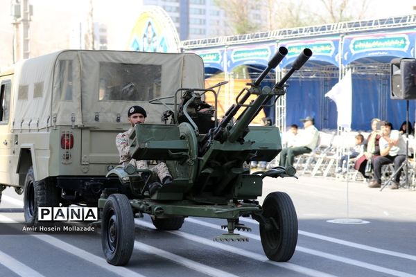 رژه نیروهای مسلح در ارومیه