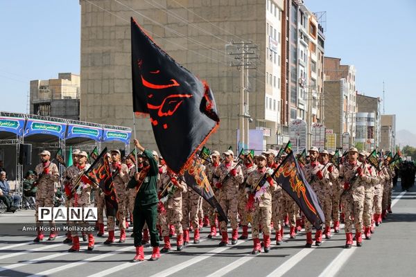 رژه نیروهای مسلح در ارومیه