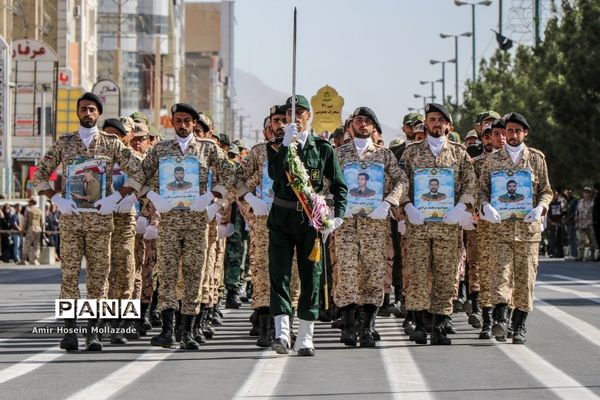 رژه نیروهای مسلح در ارومیه