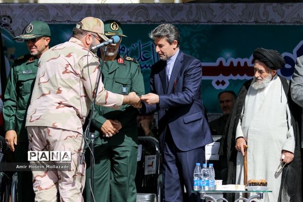 رژه نیروهای مسلح در ارومیه