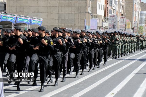 رژه نیروهای مسلح در ارومیه