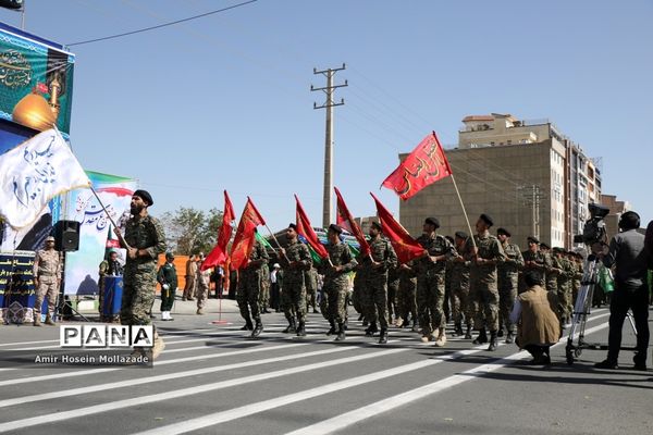 رژه نیروهای مسلح در ارومیه