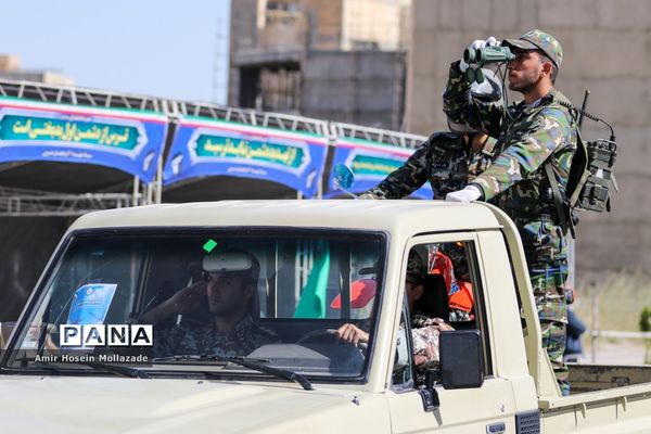 رژه نیروهای مسلح در ارومیه