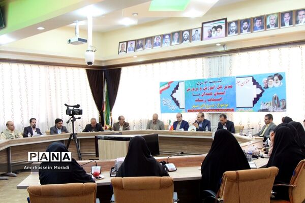 نشست خبری مدیرکل آموزش و پرورش استان همدان با اصحاب رسانه