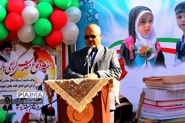 نواختن  زنگ غنچه ها و شکوفه ها در ارومیه-2
