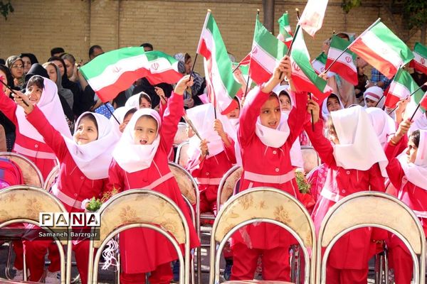 مراسم جشن شکوفه‌ها و غنچه‌ها در تبریز