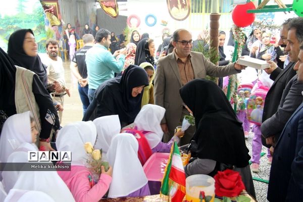 جشن شکوفه‌ها در محمودآباد