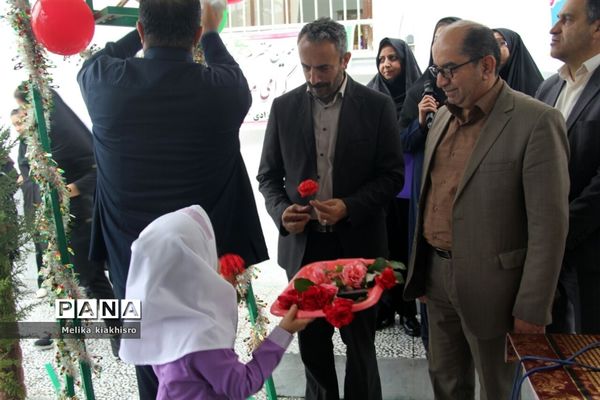 جشن شکوفه‌ها در محمودآباد