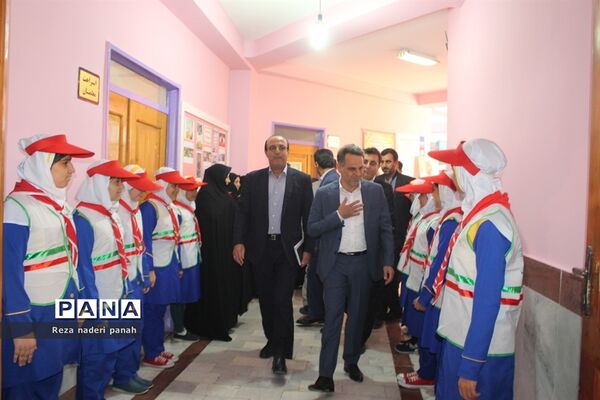 نواختن زنگ شکوفه‌ها در بوشهر