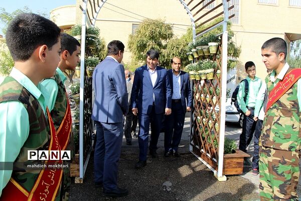 طنین زنگ مهر و مقاومت در مدارس یزد