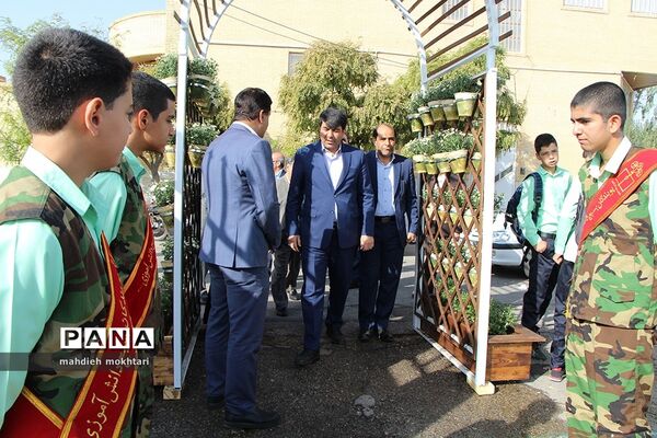 طنین زنگ مهر و مقاومت در مدارس یزد
