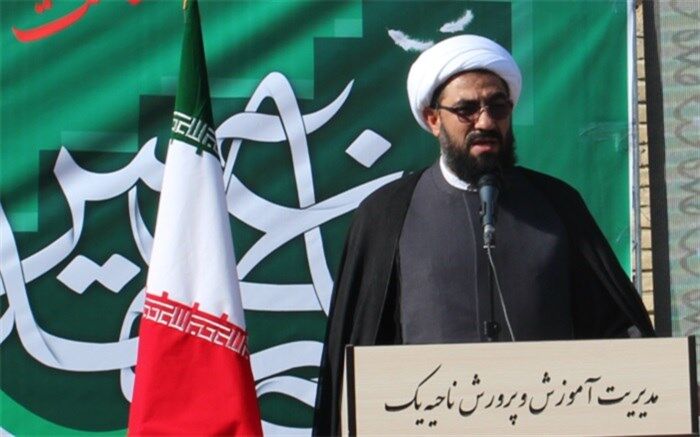 کشوری که به دنبال اجرای حاکمیت اسلامی است قطعاً برای مستکبران خطر آفرین خواهد بود