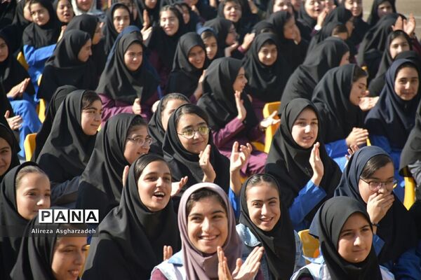 مراسم نمادین آغاز سال تحصیلی جدید در بابلسر