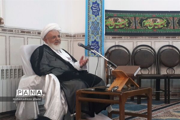طنین بانگ توحید درمدارس یزد