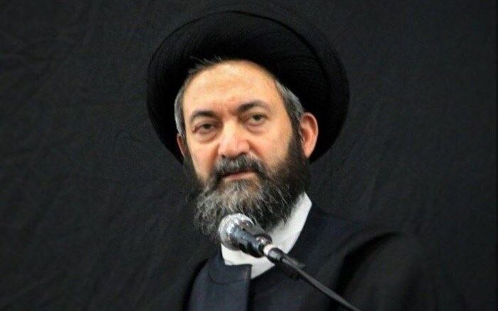 اساتید دانشگاه ها زمینه های تعالی فرهنگ جامعه را فراهم کنند