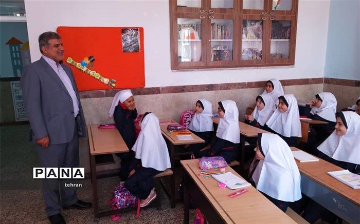 بازدید مدیرکل آموزش و پرورش شهرتهران از وضعیت مدارس پس از بازگشایی