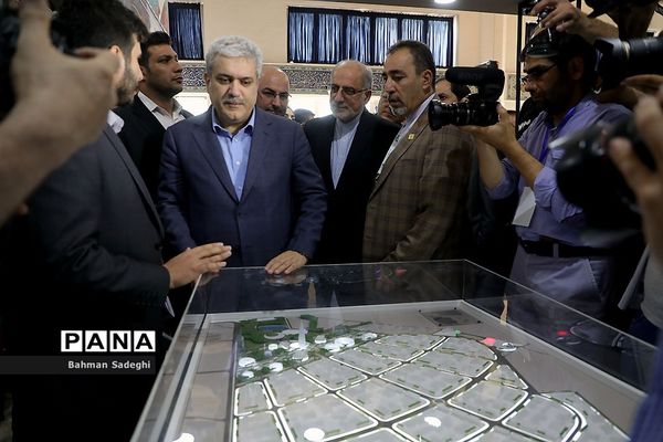 افتتاح پنجمین نمایشگاه بین المللی ایران فارما