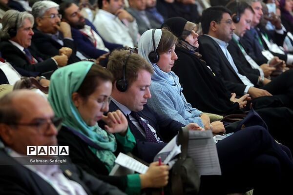 افتتاح پنجمین نمایشگاه بین المللی ایران فارما