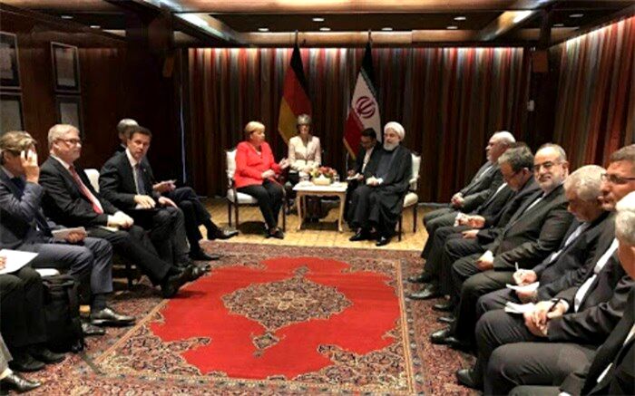 روحانی در دیدار مرکل: بیانیه اروپا اتهام زنی به ایران بود