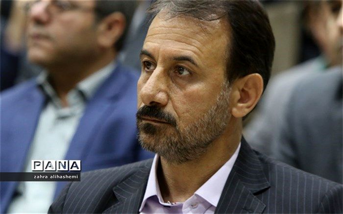 بابلی: اگر حجم کتب درسی و فشار روانی موسسات آموزشی بگذارند، حال دانش آموزان ما خوب است