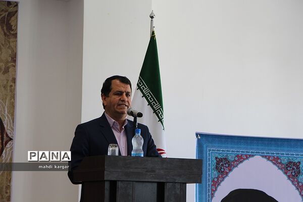 ساخت یک مدرسه توسط سازمان ریلیف اینترنشنال در یزد