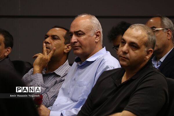 محفل انس با یاران دفاع مقدس