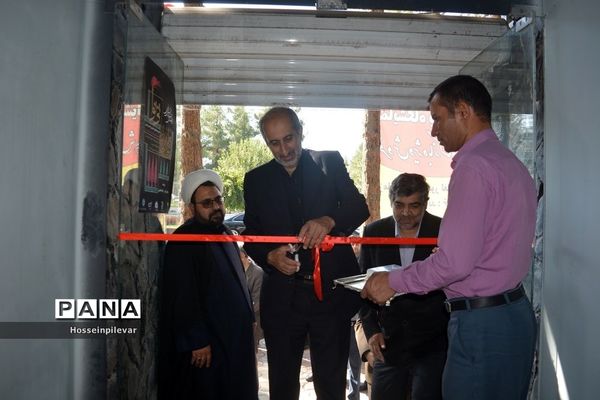 افتتاح نمایشگاه خط و چیدمان‌های عاشورایی در نگارخانه شهر بیرجند