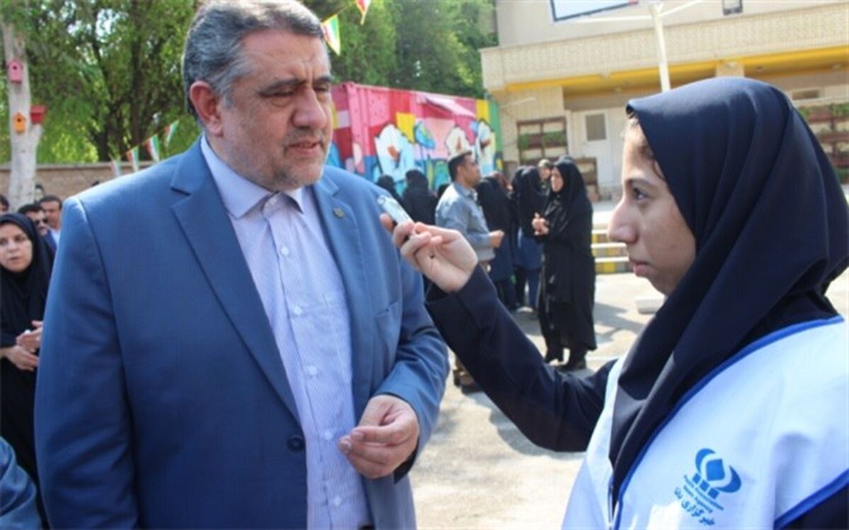 مددی‌:‌ سند تحول بنیادین ، فردایی روشن برای دانش آموزان رقم می زند