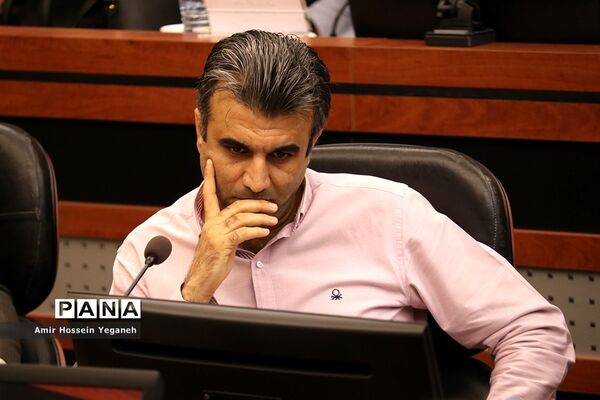 نشست مشترک بانک مرکزی با دبیرخانه شورایعالی مناطق آزاد تجاری، صنعتی و ویژه اقتصادی و فعالان اقتصادی