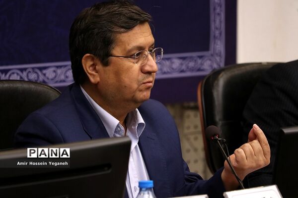نشست مشترک بانک مرکزی با دبیرخانه شورایعالی مناطق آزاد تجاری، صنعتی و ویژه اقتصادی و فعالان اقتصادی