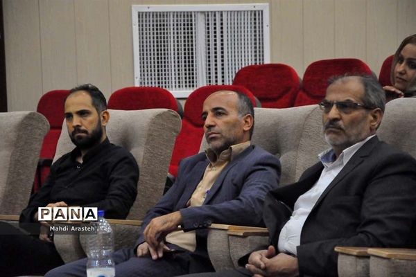 شب شعر و خاطره شوق شهادت به مناسبت هفته دفاع مقدس