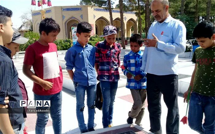 میثاق اعضای کانون پرورش فکری کودکان کاشمر با شهیدان