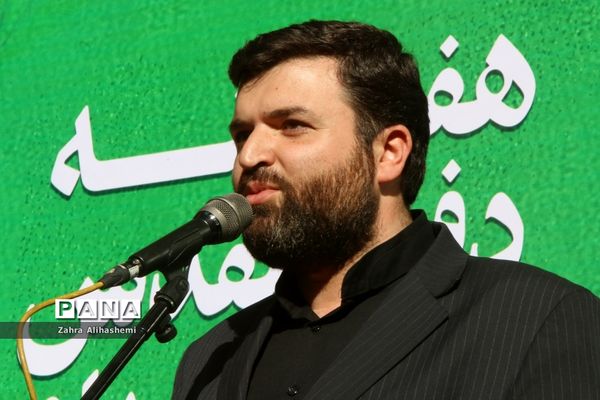 تشیع پیکر شهید گمنام در صبحگاه مشترک بسیج فرهنگیان تهران