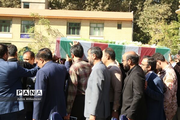تشیع پیکر شهید گمنام در صبحگاه مشترک بسیج فرهنگیان تهران