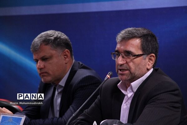 نشست خبری مدیر‌کل آموزش و پرورش استان خراسان رضوی به مناسب آغاز سال تحصیلی جدید