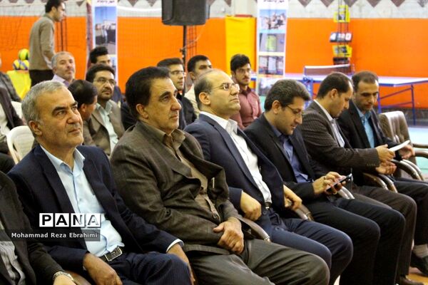 اعزام کاروان تجهیزات ورزشی و بهداشتی به آموزش و پرورش شهرستان‌ها و مناطق استان همدان