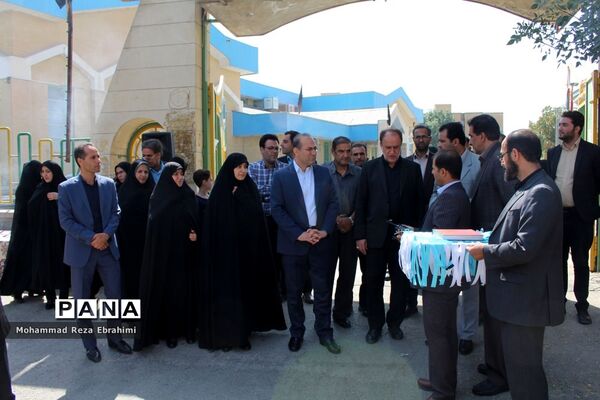 اعزام کاروان تجهیزات ورزشی و بهداشتی به آموزش و پرورش شهرستان‌ها و مناطق استان همدان