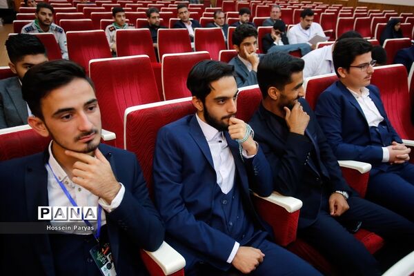 دومین نشست نهمین دوره مجلس دانش‌آموزی