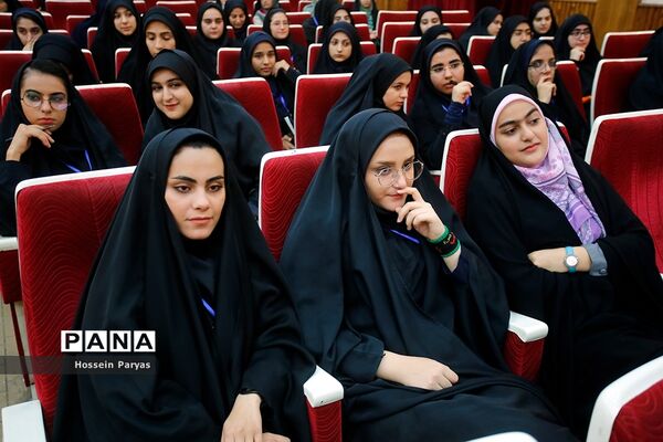 دومین نشست نهمین دوره مجلس دانش‌آموزی