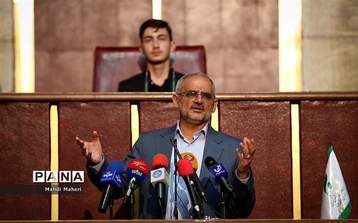 حاجی‌میرزایی: سند تحول بنیادین به پایه‌های گفت‌وگو  میان دانش‌آموزان شکل می‌دهد