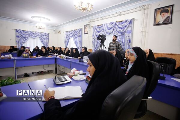 کارگاه‌های آموزشی گفتمان پیشرفت علم و تبیین بیانیه گام دوم انقلاب برای نمایندگان مجلس دانش‌آموزی