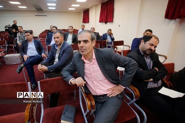 کارگاه‌های آموزشی گفتمان پیشرفت علم و تبیین بیانیه گام دوم انقلاب برای نمایندگان مجلس دانش‌آموزی