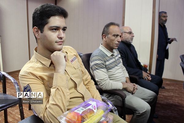 همایش تجلیل از نفرات برتر کنکور چهاردانگه
