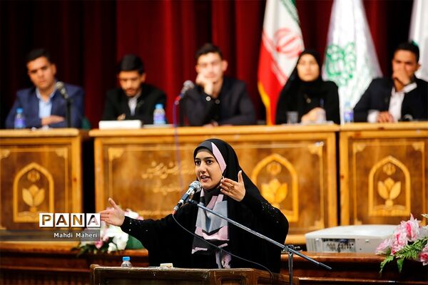 اختتامیه دومین نشست نهمین دوره مجلس دانش‌آموزی