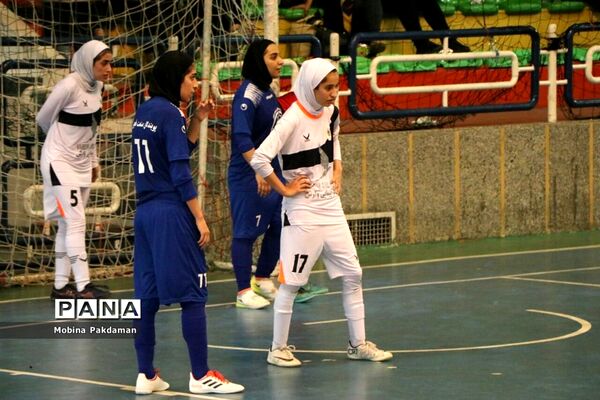 بازی فوتسال شهروند ساری و پویندگان شیراز
