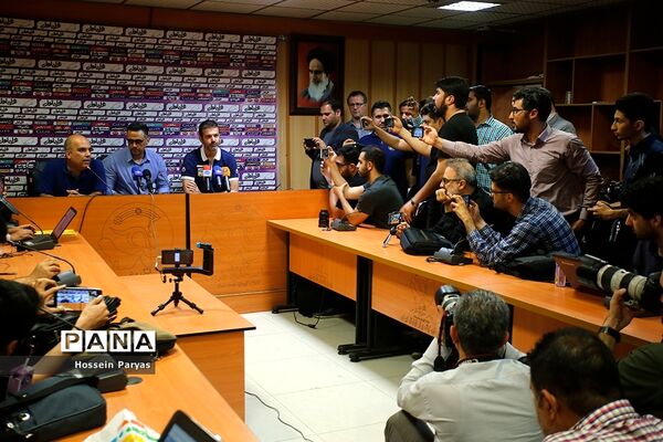 نشست خبری مربیان استقلال و پرسپولیس پیش از بازی دربی